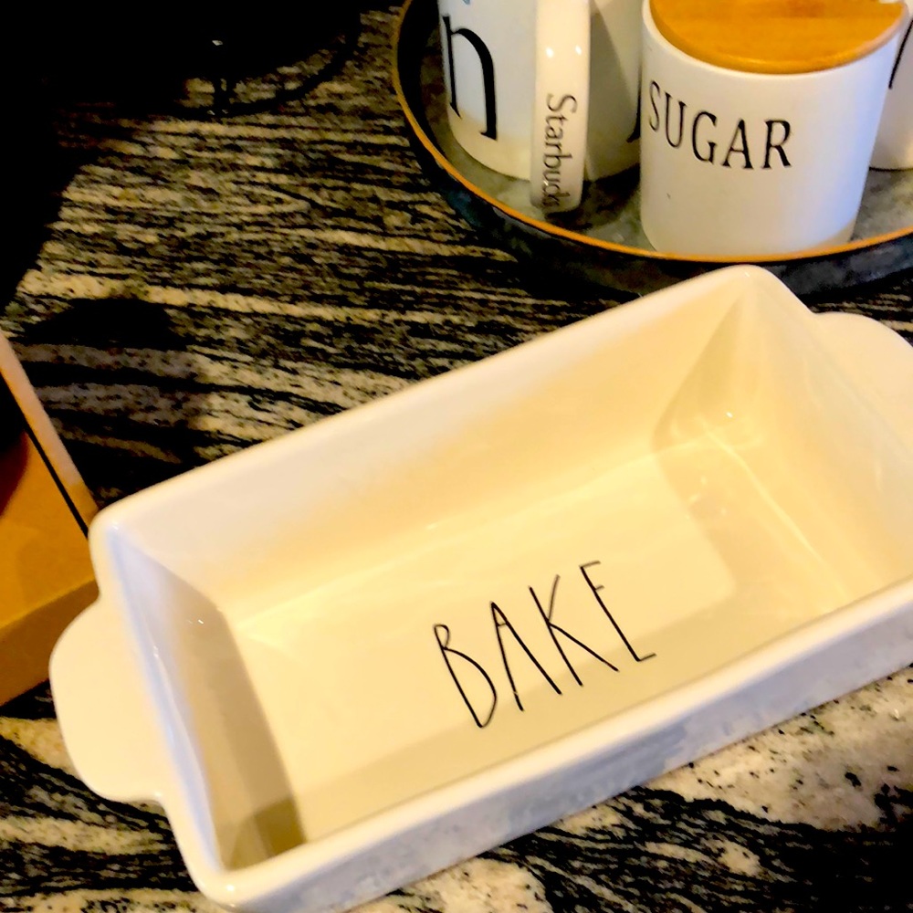 NWOT RAE DUNN BAKE DISH LOAF PAN